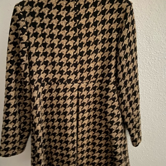 Pea Herringbone Coat - Picture 3 of 6